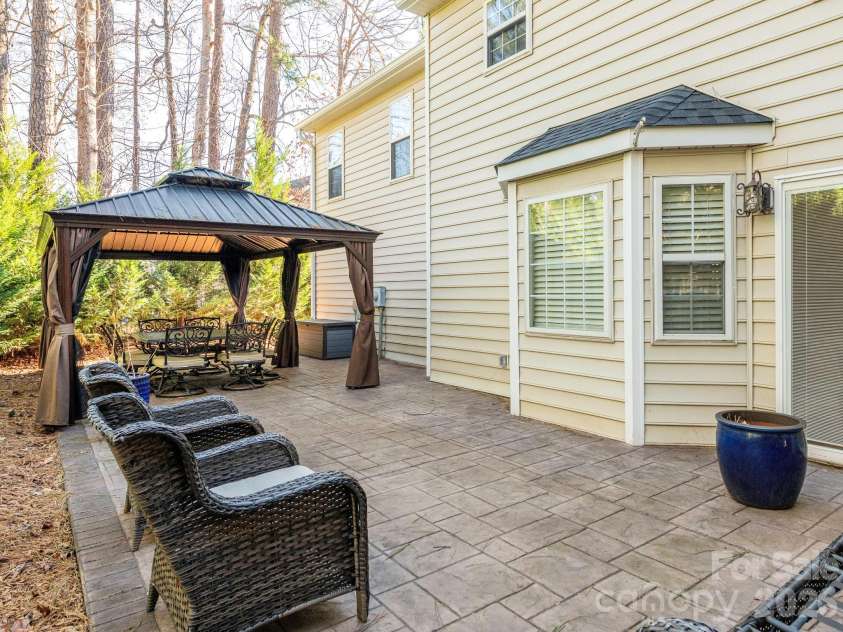 6203 Forest Pond Drive, Charlotte, NC 28262.  MLS# CAR4336425, YatesRealty ID 4895. 