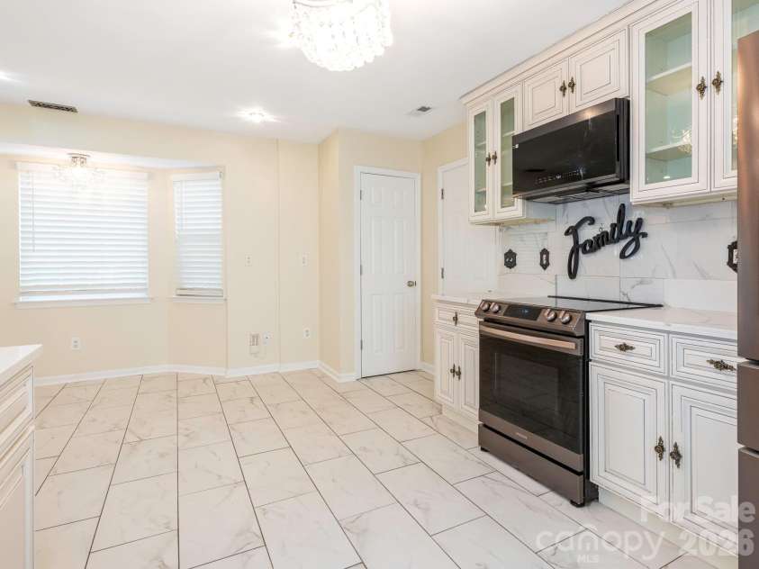6203 Forest Pond Drive, Charlotte, NC 28262.  MLS# CAR4336425, YatesRealty ID 4895. 