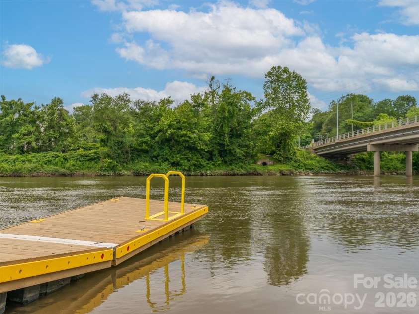 4 Roberts Street, Asheville, NC 28801.  MLS# CAR4419895, YatesRealty ID 48950. 