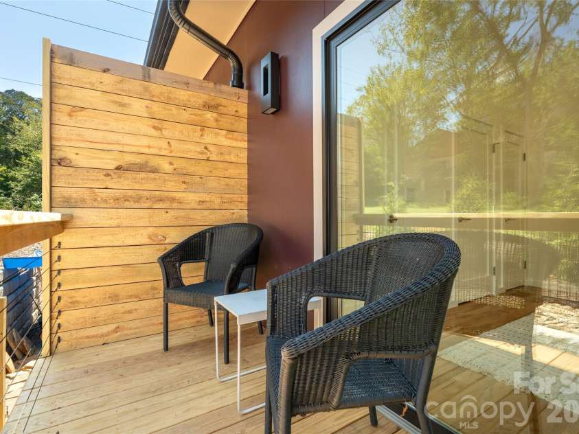 4 Roberts Street, Asheville, NC 28801.  MLS# CAR4419895, YatesRealty ID 48950. 