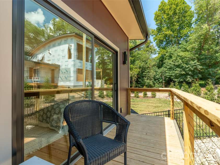 4 Roberts Street, Asheville, NC 28801.  MLS# CAR4419895, YatesRealty ID 48950. 