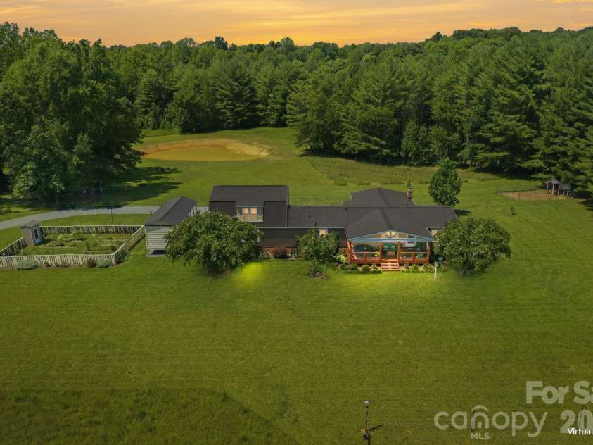 670 & 552 Whitley Road, Siler City, NC 27344.  MLS# CAR4421860, YatesRealty ID 48951. 