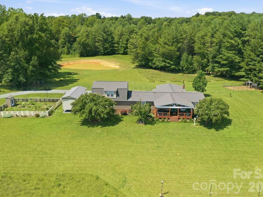670 & 552 Whitley Road, Siler City, NC 27344.  MLS# CAR4421860, YatesRealty ID 48951. 