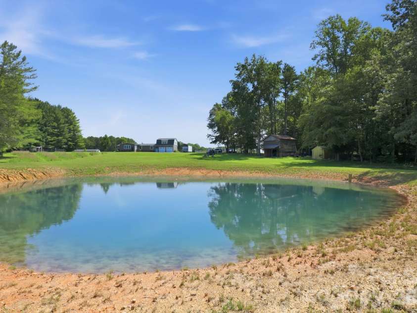 670 & 552 Whitley Road, Siler City, NC 27344.  MLS# CAR4421860, YatesRealty ID 48951. 