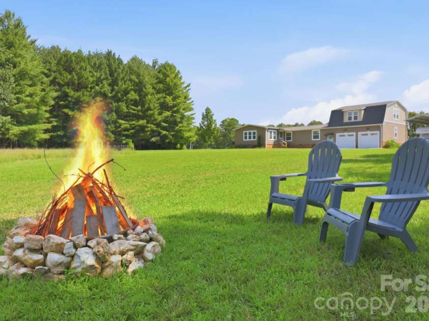 670 & 552 Whitley Road, Siler City, NC 27344.  MLS# CAR4421860, YatesRealty ID 48951. 