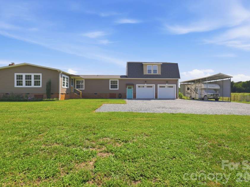 670 & 552 Whitley Road, Siler City, NC 27344.  MLS# CAR4421860, YatesRealty ID 48951. 