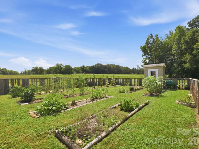 670 & 552 Whitley Road, Siler City, NC 27344.  MLS# CAR4421860, YatesRealty ID 48951. 