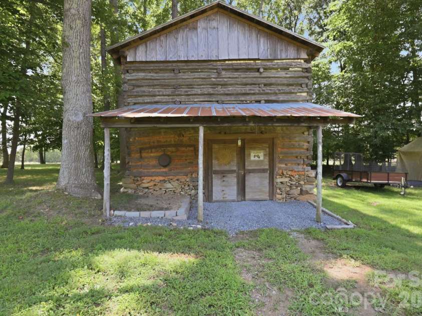 670 & 552 Whitley Road, Siler City, NC 27344.  MLS# CAR4421860, YatesRealty ID 48951. 