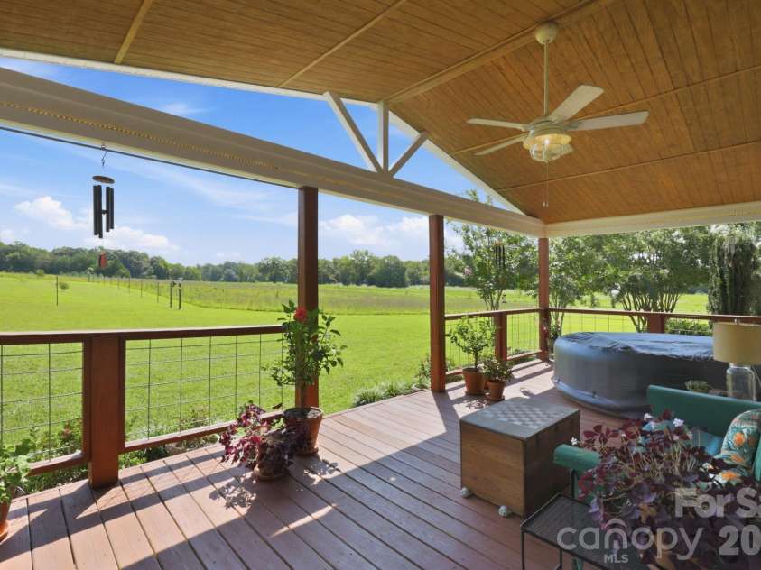 670 & 552 Whitley Road, Siler City, NC 27344.  MLS# CAR4421860, YatesRealty ID 48951. 