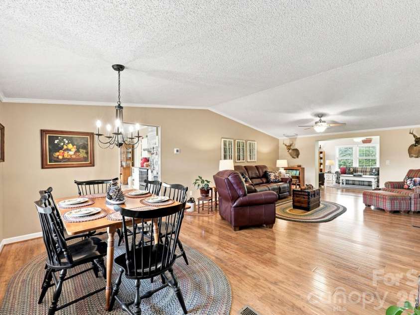 670 & 552 Whitley Road, Siler City, NC 27344.  MLS# CAR4421860, YatesRealty ID 48951. 