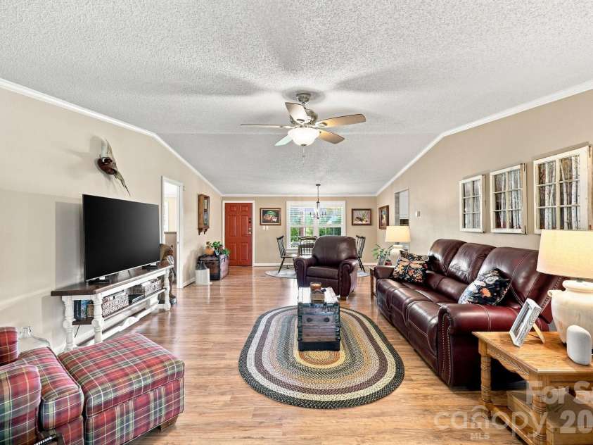 670 & 552 Whitley Road, Siler City, NC 27344.  MLS# CAR4421860, YatesRealty ID 48951. 