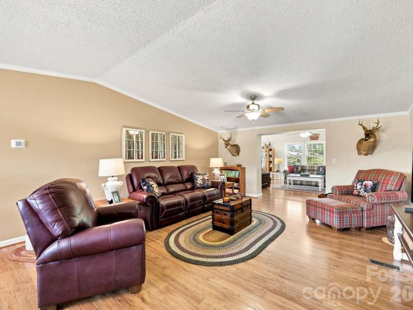 670 & 552 Whitley Road, Siler City, NC 27344.  MLS# CAR4421860, YatesRealty ID 48951. 