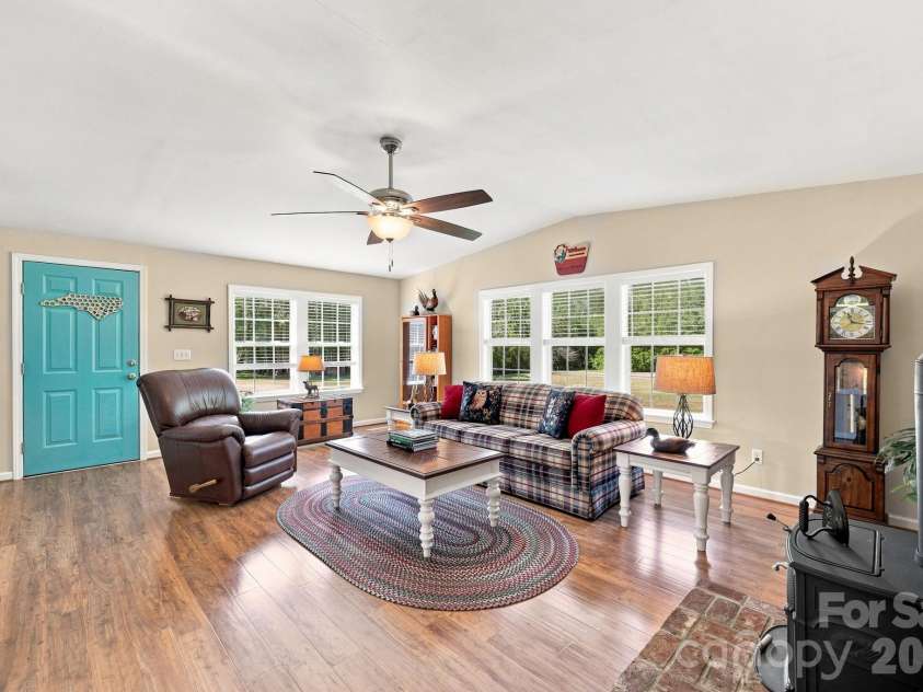 670 & 552 Whitley Road, Siler City, NC 27344.  MLS# CAR4421860, YatesRealty ID 48951. 
