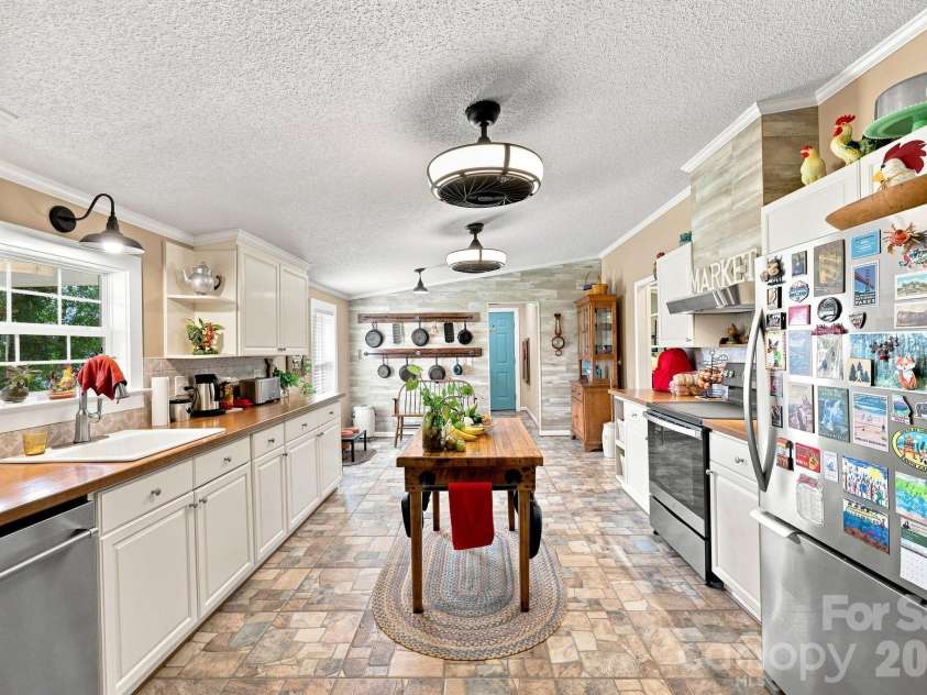 670 & 552 Whitley Road, Siler City, NC 27344.  MLS# CAR4421860, YatesRealty ID 48951. 