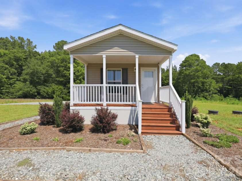670 & 552 Whitley Road, Siler City, NC 27344.  MLS# CAR4421860, YatesRealty ID 48951. 