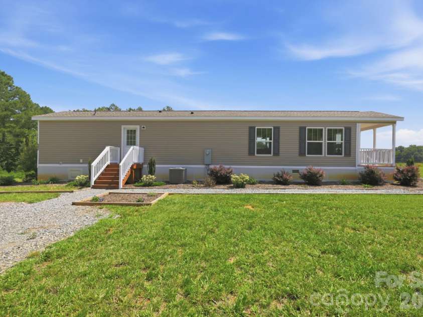 670 & 552 Whitley Road, Siler City, NC 27344.  MLS# CAR4421860, YatesRealty ID 48951. 
