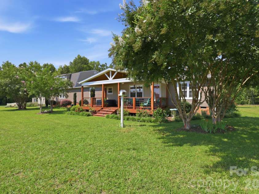 670 & 552 Whitley Road, Siler City, NC 27344.  MLS# CAR4421860, YatesRealty ID 48951. 