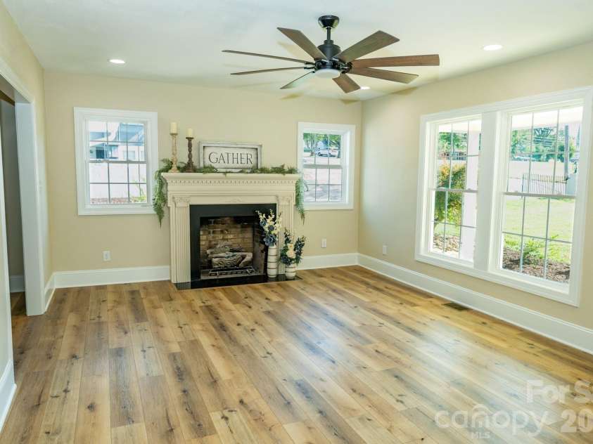 118 Alexander Street, Forest City, NC 28043.  MLS# CAR4419932, YatesRealty ID 48953. 