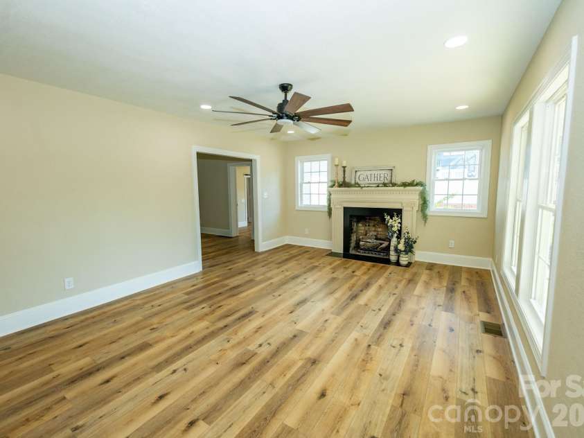 118 Alexander Street, Forest City, NC 28043.  MLS# CAR4419932, YatesRealty ID 48953. 