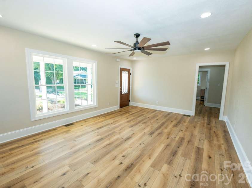 118 Alexander Street, Forest City, NC 28043.  MLS# CAR4419932, YatesRealty ID 48953. 