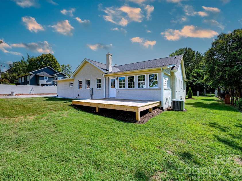 118 Alexander Street, Forest City, NC 28043.  MLS# CAR4419932, YatesRealty ID 48953. 
