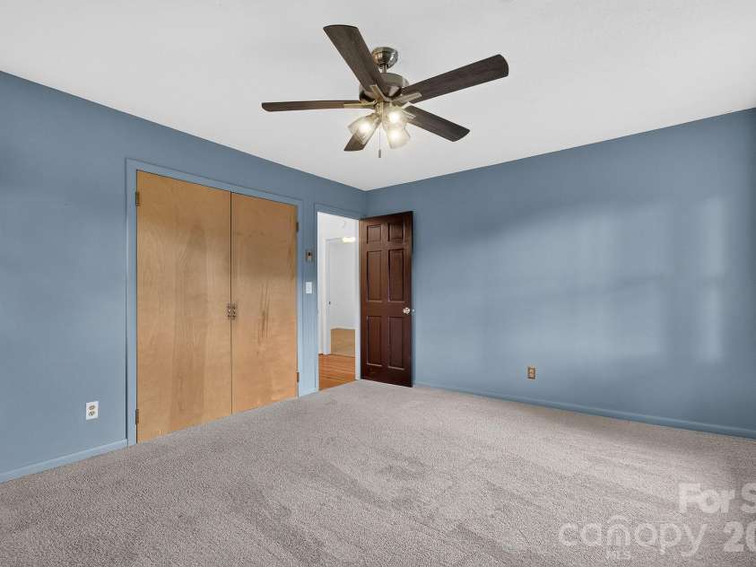 1371 Jackson Loop Road, Flat Rock, NC 28731.  MLS# CAR4420119, YatesRealty ID 48956. 