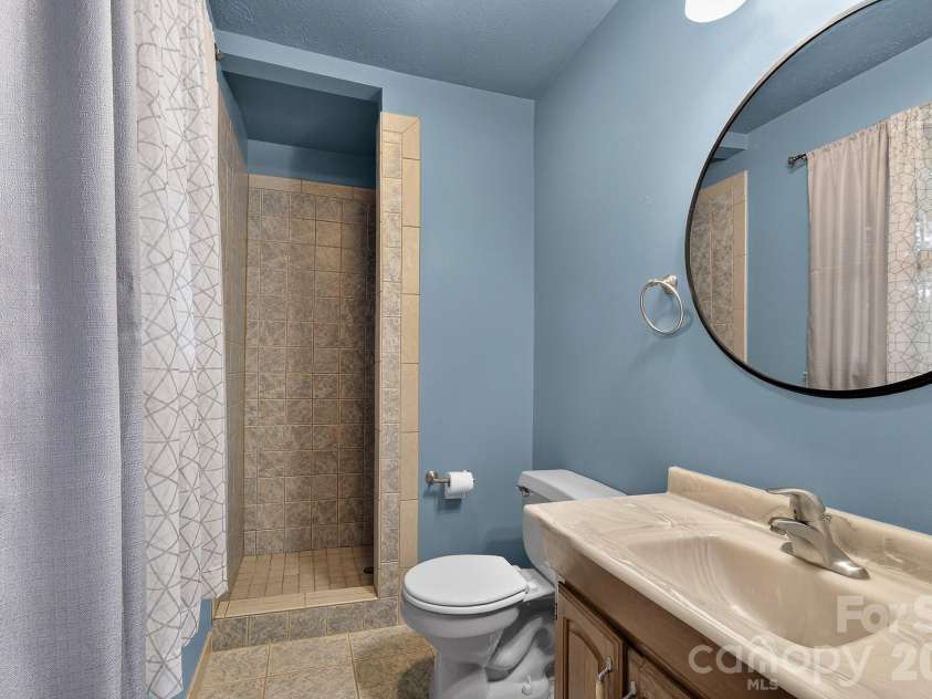 1371 Jackson Loop Road, Flat Rock, NC 28731.  MLS# CAR4420119, YatesRealty ID 48956. 
