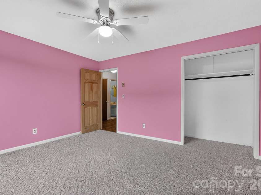 1371 Jackson Loop Road, Flat Rock, NC 28731.  MLS# CAR4420119, YatesRealty ID 48956. 