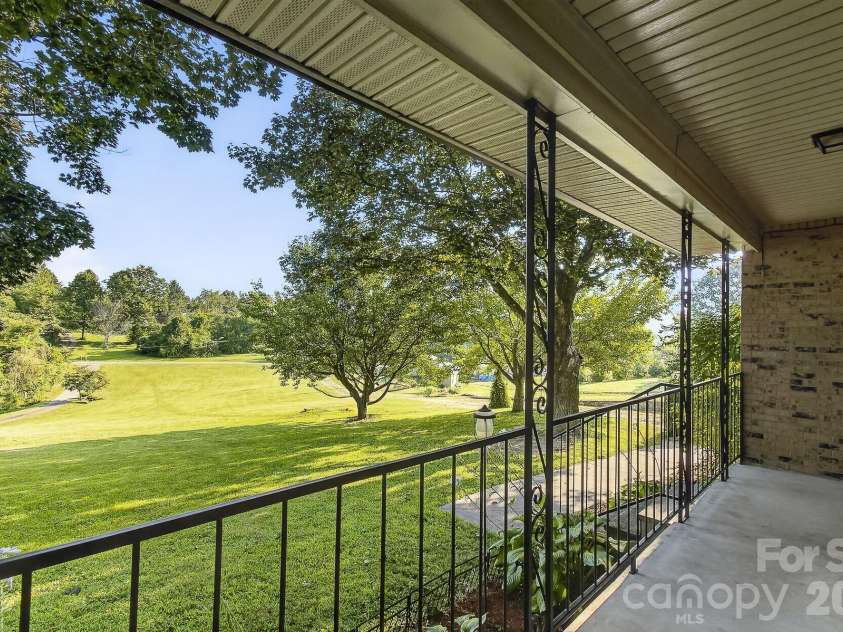 1371 Jackson Loop Road, Flat Rock, NC 28731.  MLS# CAR4420119, YatesRealty ID 48956. 