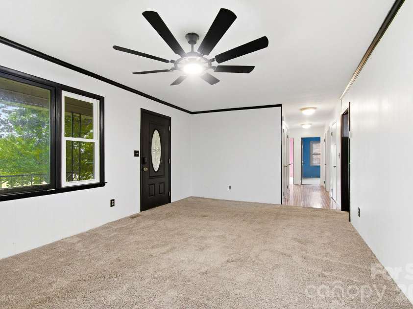 1371 Jackson Loop Road, Flat Rock, NC 28731.  MLS# CAR4420119, YatesRealty ID 48956. 