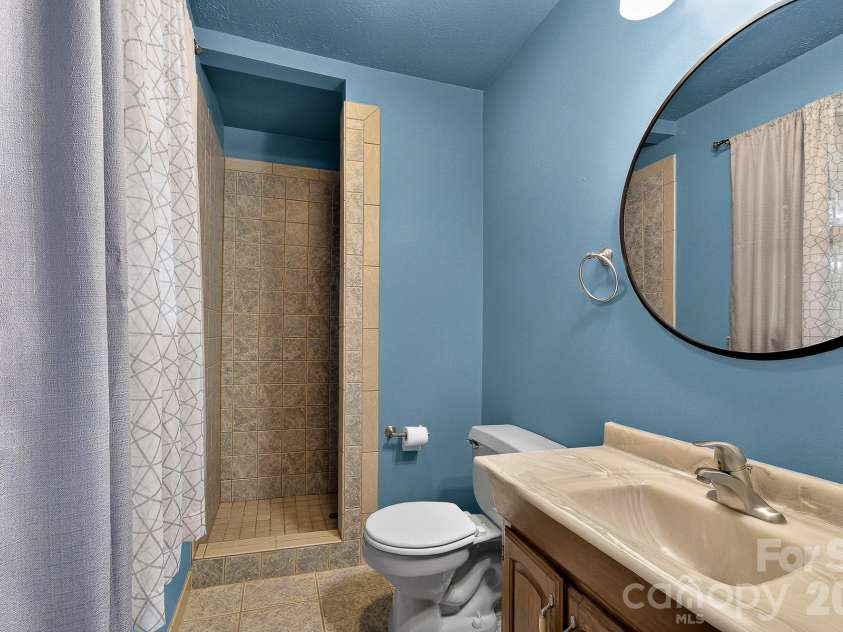 1371 Jackson Loop Road, Flat Rock, NC 28731.  MLS# CAR4420119, YatesRealty ID 48956. 