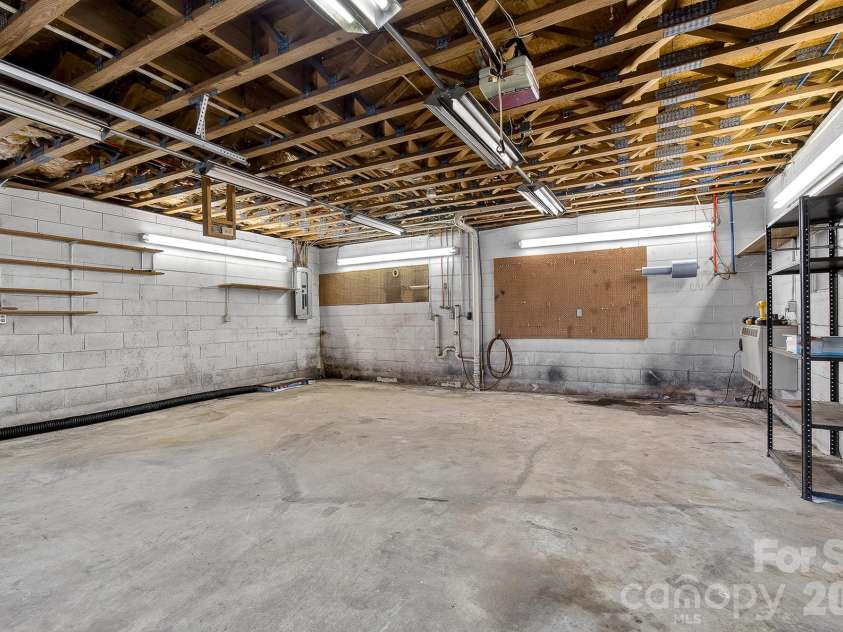 1371 Jackson Loop Road, Flat Rock, NC 28731.  MLS# CAR4420119, YatesRealty ID 48956. 