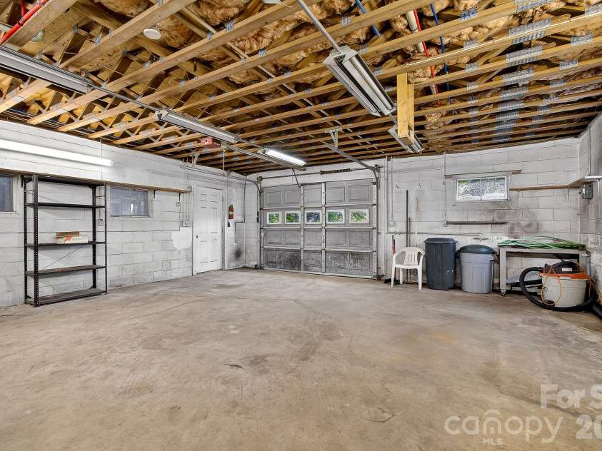 1371 Jackson Loop Road, Flat Rock, NC 28731.  MLS# CAR4420119, YatesRealty ID 48956. 