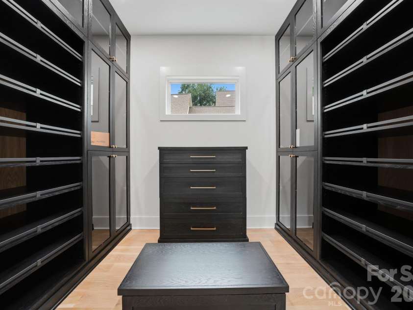 3904 Channel Pointe Lane, Denver, NC 28037.  MLS# CAR4418234, YatesRealty ID 48957. 