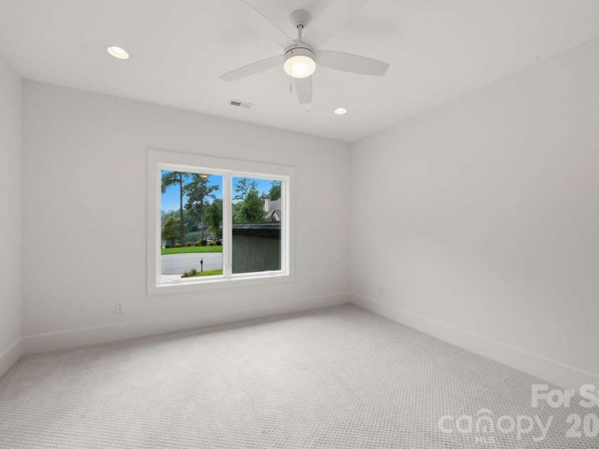 3904 Channel Pointe Lane, Denver, NC 28037.  MLS# CAR4418234, YatesRealty ID 48957. 