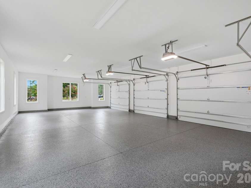 3904 Channel Pointe Lane, Denver, NC 28037.  MLS# CAR4418234, YatesRealty ID 48957. 