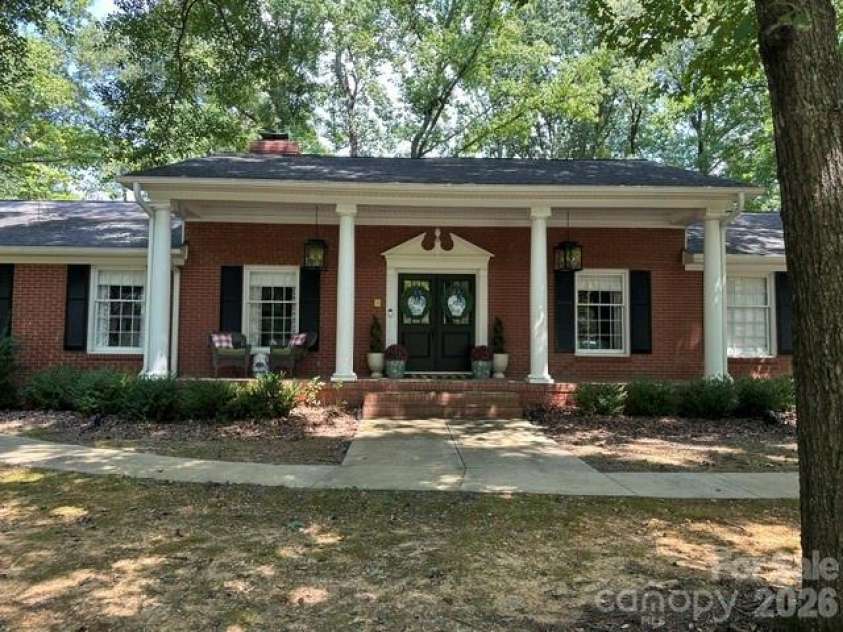 1414 Clark Place, Lancaster, SC 29720.  MLS# CAR4421006, YatesRealty ID 48959. 
