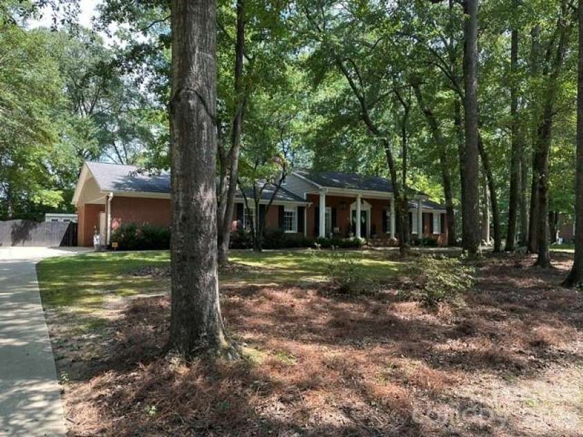 1414 Clark Place, Lancaster, SC 29720.  MLS# CAR4421006, YatesRealty ID 48959. 