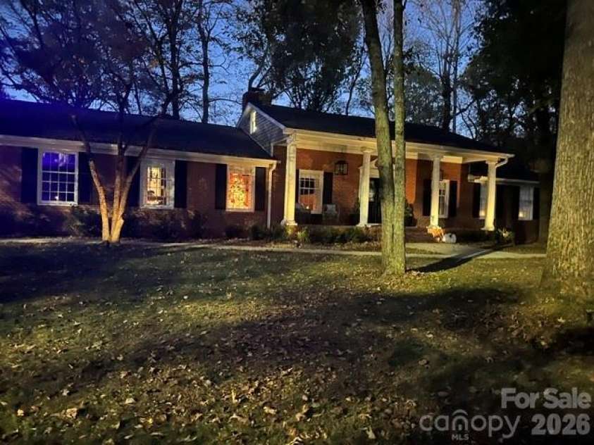 1414 Clark Place, Lancaster, SC 29720.  MLS# CAR4421006, YatesRealty ID 48959. 
