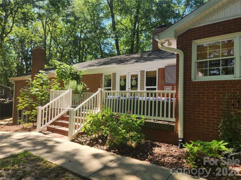 1414 Clark Place, Lancaster, SC 29720.  MLS# CAR4421006, YatesRealty ID 48959. 