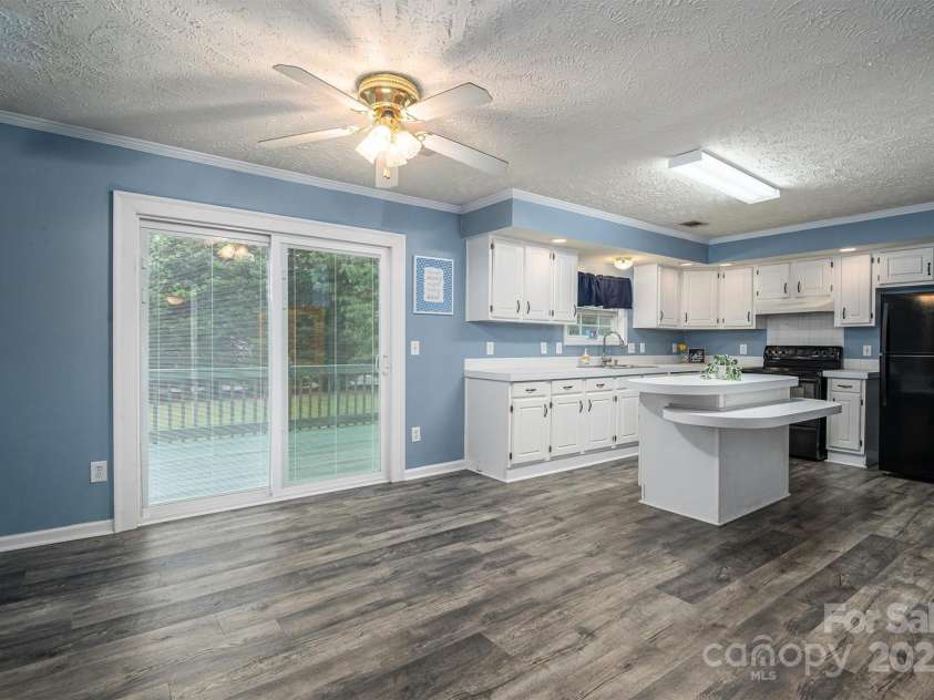 7553 Katherine Drive, Denver, NC 28037.  MLS# CAR4239745, YatesRealty ID 4896. 