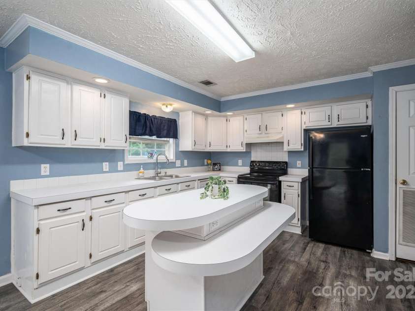 7553 Katherine Drive, Denver, NC 28037.  MLS# CAR4239745, YatesRealty ID 4896. 