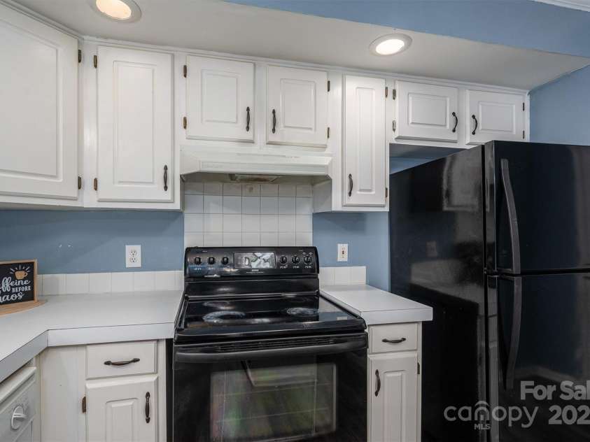 7553 Katherine Drive, Denver, NC 28037.  MLS# CAR4239745, YatesRealty ID 4896. 