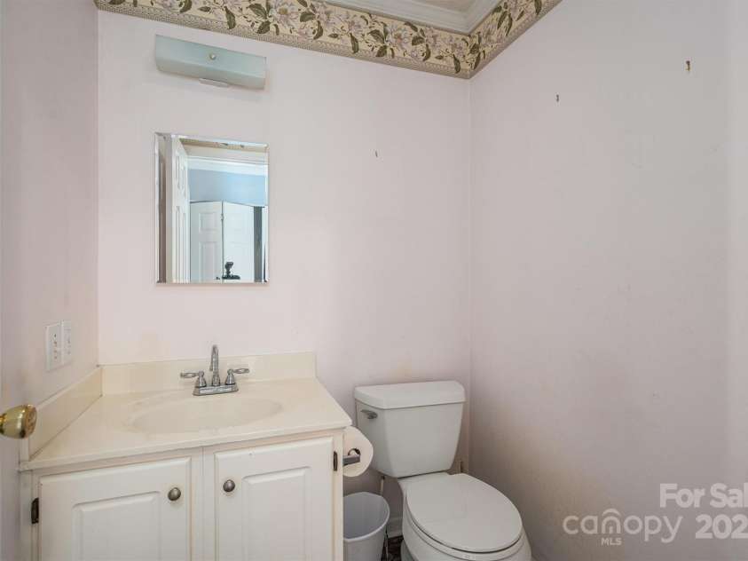 7553 Katherine Drive, Denver, NC 28037.  MLS# CAR4239745, YatesRealty ID 4896. 