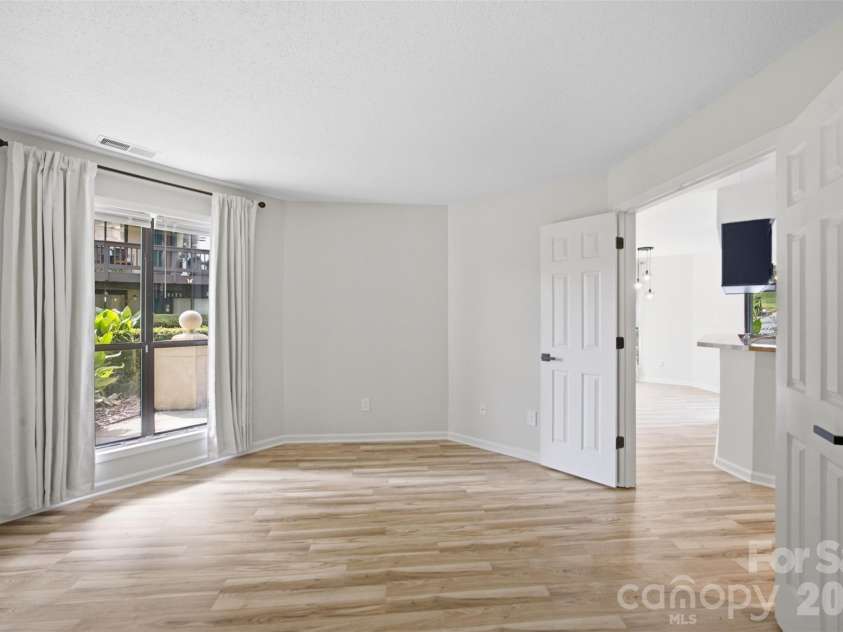 8157 Cedar Glen Drive, Charlotte, NC 28212.  MLS# CAR4421778, YatesRealty ID 48960. 2nd bedroom
