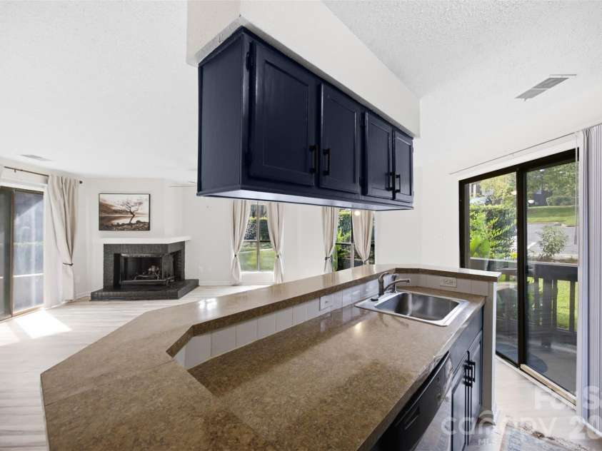 8157 Cedar Glen Drive, Charlotte, NC 28212.  MLS# CAR4421778, YatesRealty ID 48960. 