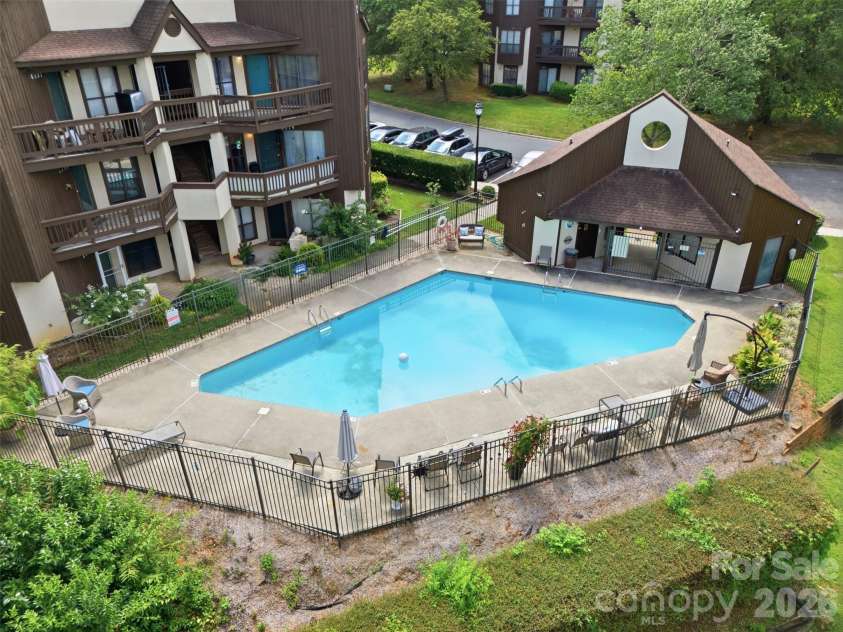8157 Cedar Glen Drive, Charlotte, NC 28212.  MLS# CAR4421778, YatesRealty ID 48960. 