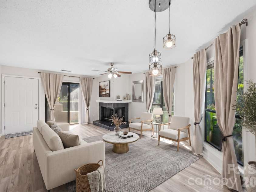 8157 Cedar Glen Drive, Charlotte, NC 28212.  MLS# CAR4421778, YatesRealty ID 48960. View from Kitchen to front door