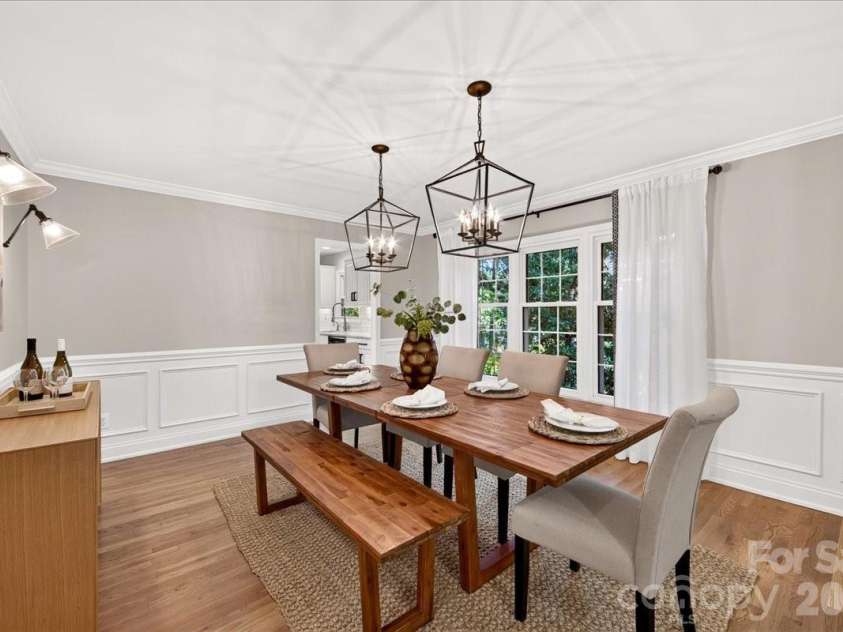 6138 Saint John Lane, Charlotte, NC 28210.  MLS# CAR4420688, YatesRealty ID 48964. Dining Room