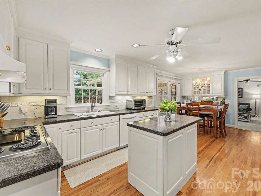 207 Richmond Road, Salisbury, NC 28144.  MLS# CAR4421111, YatesRealty ID 48965. 